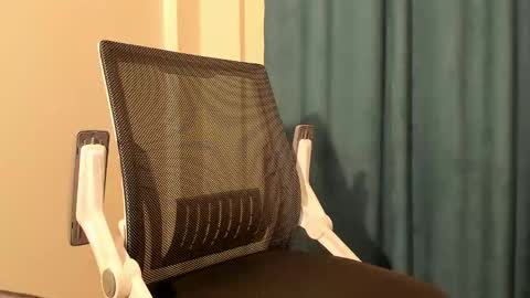 Snapshot of mastermiko chatting on February 9, 11:57 pm Silly Rabbit online show from February 9, 11:57 pm