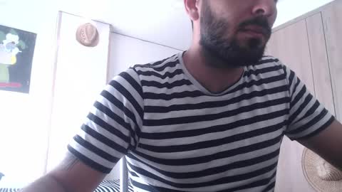 Snapshot of masterofinfatuation chatting on December 31, 2:36 pm online show from December 31, 2:36 pm