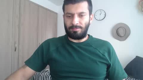 Snapshot of masterofinfatuation chatting on January 19, 1:01 pm online show from January 19, 1:01 pm