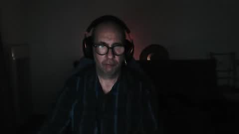 Snapshot of mat11efou chatting on December 17, 12:27 am mat11efou online show from December 17, 12:27 am