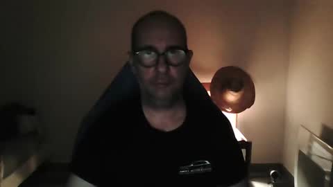 Snapshot of mat11efou chatting on December 23, 5:05 am mat11efou online show from December 23, 5:05 am