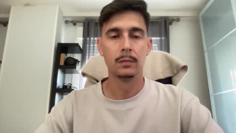 Aaron online show from October 15, 2:39 pm