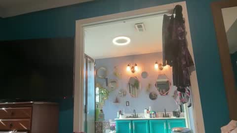 Jer and Kel online show from November 28, 4:42 pm