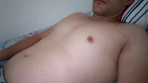Snapshot of mateo2803 chatting on February 1, 6:23 am mateo2803 online show from February 1, 6:23 am