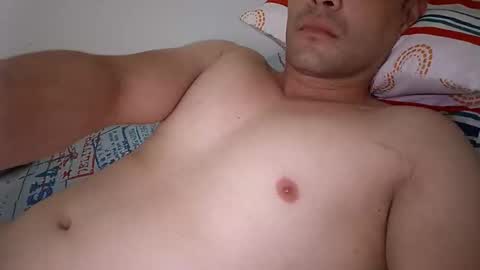 Snapshot of mateo2803 chatting on February 22, 6:02 am mateo2803 online show from February 22, 6:02 am