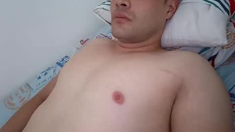 Snapshot of mateo2803 chatting on February 23, 12:35 pm mateo2803 online show from February 23, 12:35 pm