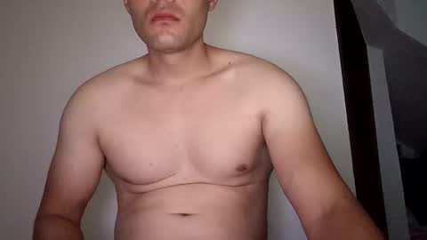 Snapshot of mateo2803 chatting on March 24, 4:17 am mateo2803 online show from March 24, 4:17 am