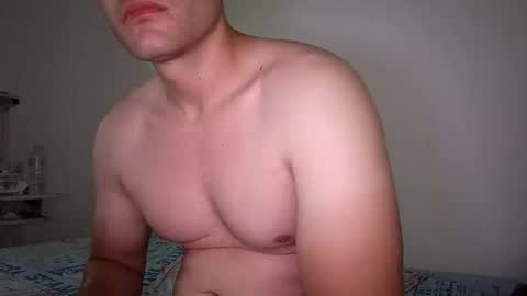 Snapshot of mateo2803 chatting on May 17, 6:55 am mateo2803 online show from May 17, 6:55 am
