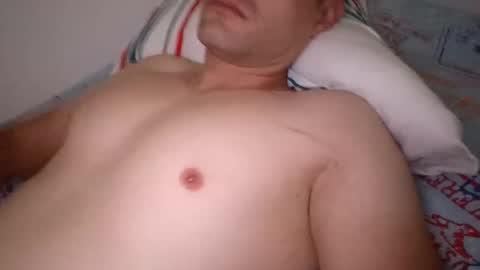 Snapshot of mateo2803 chatting on June 8, 4:35 am mateo2803 online show from June 8, 4:35 am