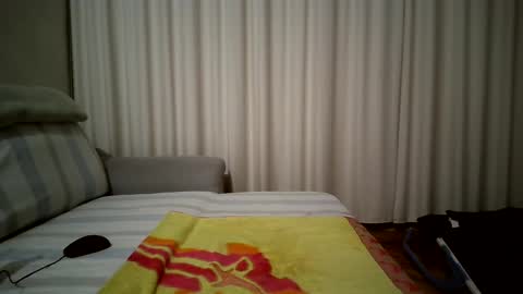 Snapshot of mateo_blu chatting on February 9, 6:47 pm Mateo Blu online show from February 9, 6:47 pm