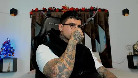 mateo_dilucajs1 online show from December 16, 10:15 pm