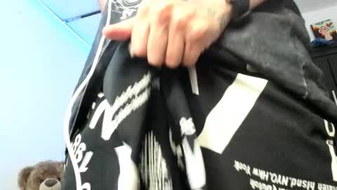 mateo_escobar online show from October 16, 3:29 am