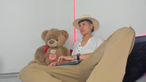 mateo_escobar online show from October 20, 2:12 am