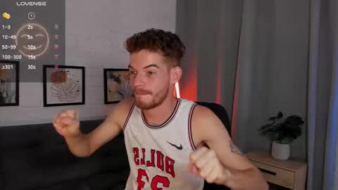 MATEO HUNTER online show from November 12, 3:07 am