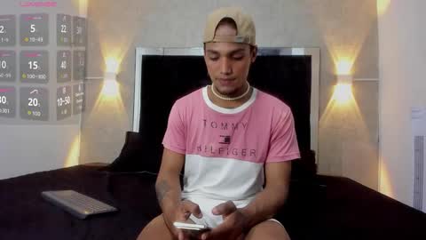 Mateo and Noah online show from November 2, 6:10 pm