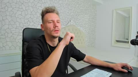 MateoBenjamin online show from December 11, 5:48 pm