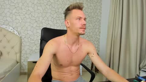 MateoBenjamin online show from December 22, 8:36 pm