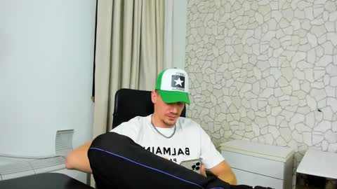 MateoBenjamin online show from January 7, 8:31 pm