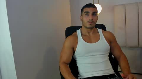 Mateo Zar online show from June 12, 11:35 pm
