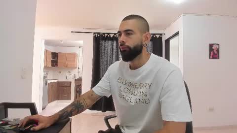 Matheus     online show from June 12, 3:44 pm