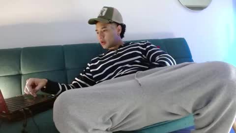 STRURIBE ON INSTAGRAM online show from January 10, 8:49 am