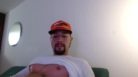 STRURIBE ON INSTAGRAM online show from March 4, 10:54 am