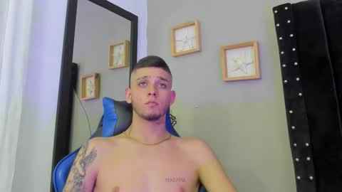 Snapshot of mathewboy2 chatting on December 13, 7:53 pm mathewboy2 online show from December 13, 7:53 pm