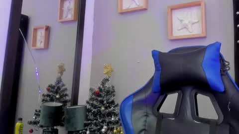 mathewboy2 online show from December 22, 7:22 pm