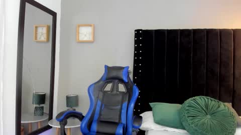 mathewboy2 online show from January 18, 12:09 pm