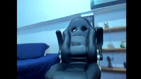 Snapshot of mathews_19 chatting on January 13, 2:32 pm Teo online show from January 13, 2:32 pm