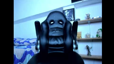 Snapshot of mathews_19 chatting on February 15, 9:37 pm Teo online show from February 15, 9:37 pm