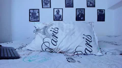 Snapshot of mathews_19 chatting on October 11, 2:04 pm Teo online show from October 11, 2:04 pm