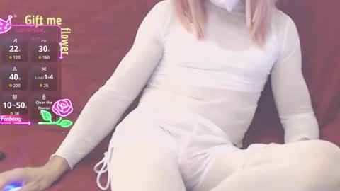 Snapshot of mathurin37 chatting on November 28, 8:55 pm LooLa online show from November 28, 8:55 pm