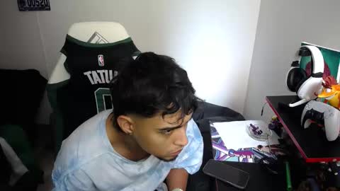 Snapshot of matias_bianco01 chatting on September 30, 6:57 pm matias online show from September 30, 6:57 pm