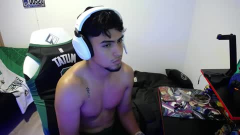 Snapshot of matias_bianco01 chatting on October 2, 5:25 am matias online show from October 2, 5:25 am