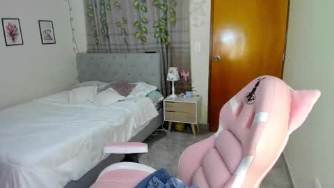 Daniela online show from October 3, 10:45 am