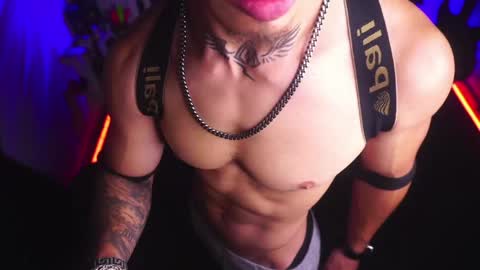 Snapshot of matiusdf chatting on May 2, 4:23 pm matius online show from May 2, 4:23 pm