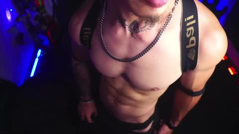 Snapshot of matiusdf chatting on June 5, 12:28 am matius online show from June 5, 12:28 am