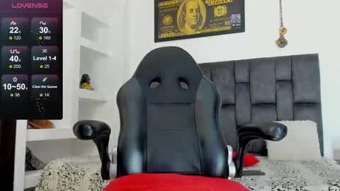 Snapshot of matt_rodriguez92 chatting on February 12, 4:33 pm matt rodriguez92 online show from February 12, 4:33 pm