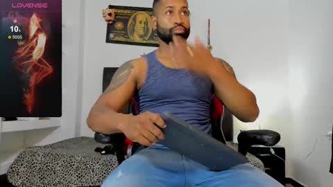 Snapshot of matt_rodriguez92 chatting on November 30, 10:52 am matt rodriguez92 online show from November 30, 10:52 am