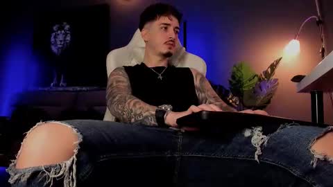 Snapshot of matt_thestud chatting on March 6, 8:33 am Matt online show from March 6, 8:33 am