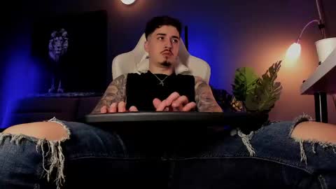 Snapshot of matt_thestud chatting on April 22, 7:55 am Matt online show from April 22, 7:55 am