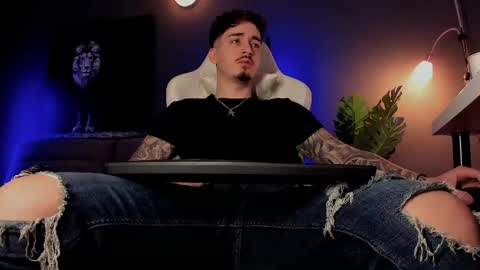 Snapshot of matt_thestud chatting on April 25, 7:33 am Matt online show from April 25, 7:33 am