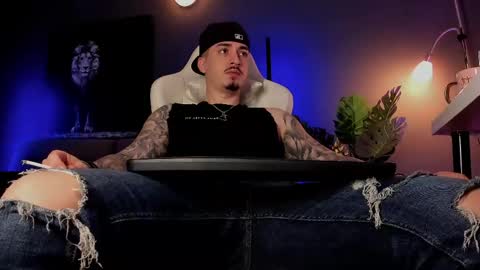 Snapshot of matt_thestud chatting on May 1, 7:02 am Matt online show from May 1, 7:02 am