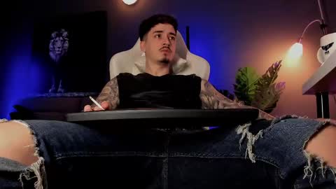 Snapshot of matt_thestud chatting on May 3, 7:14 am Matt online show from May 3, 7:14 am