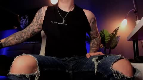 Snapshot of matt_thestud chatting on May 17, 8:12 am Matt online show from May 17, 8:12 am