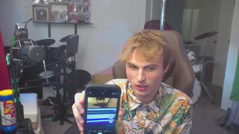 Snapshot of mattcashxxx chatting on September 14, 1:05 am Matt Cash online show from September 14, 1:05 am