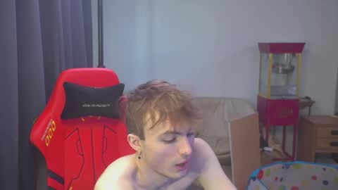 Snapshot of mattcashxxx chatting on April 14, 1:11 am Matt Cash online show from April 14, 1:11 am