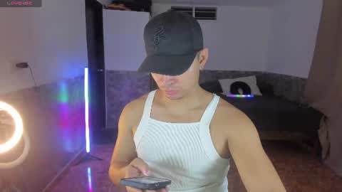 Matt Coom Independent model online show from July 17, 3:02 am