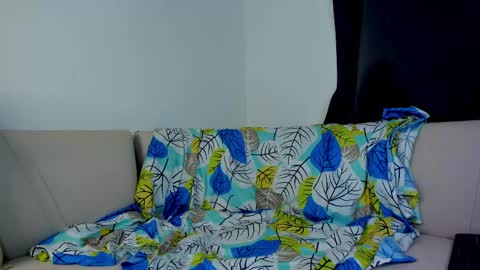 mattdevon7 online show from May 3, 1:00 am